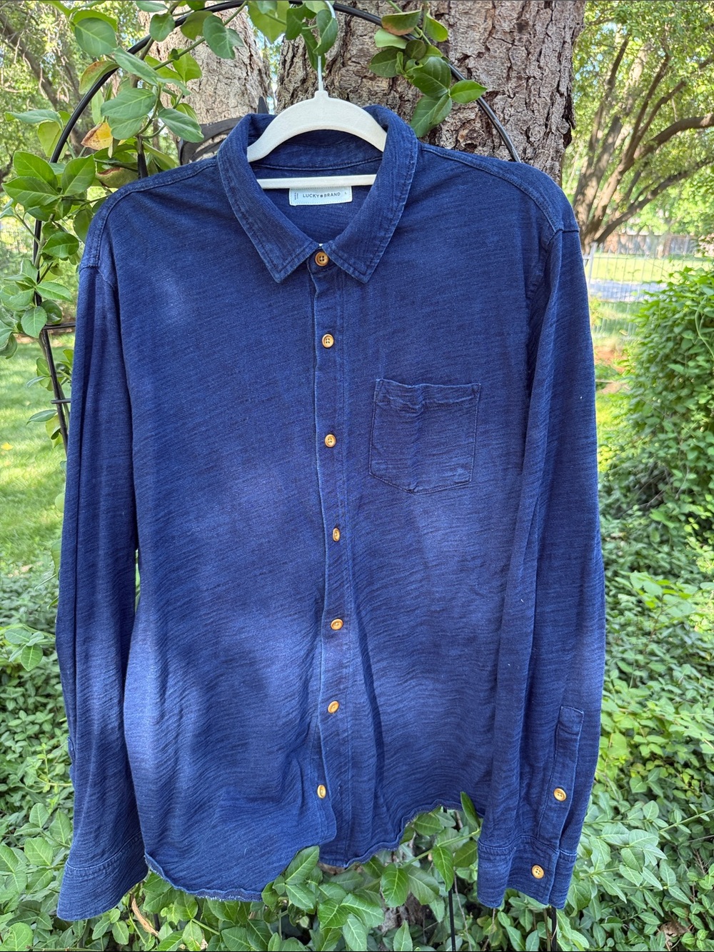 Lucky brand  Navy Long-Sleeve Button-Up Shirt size Large